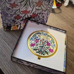 Gucci Compact Mirror – GWP Exclusive, New in Box
